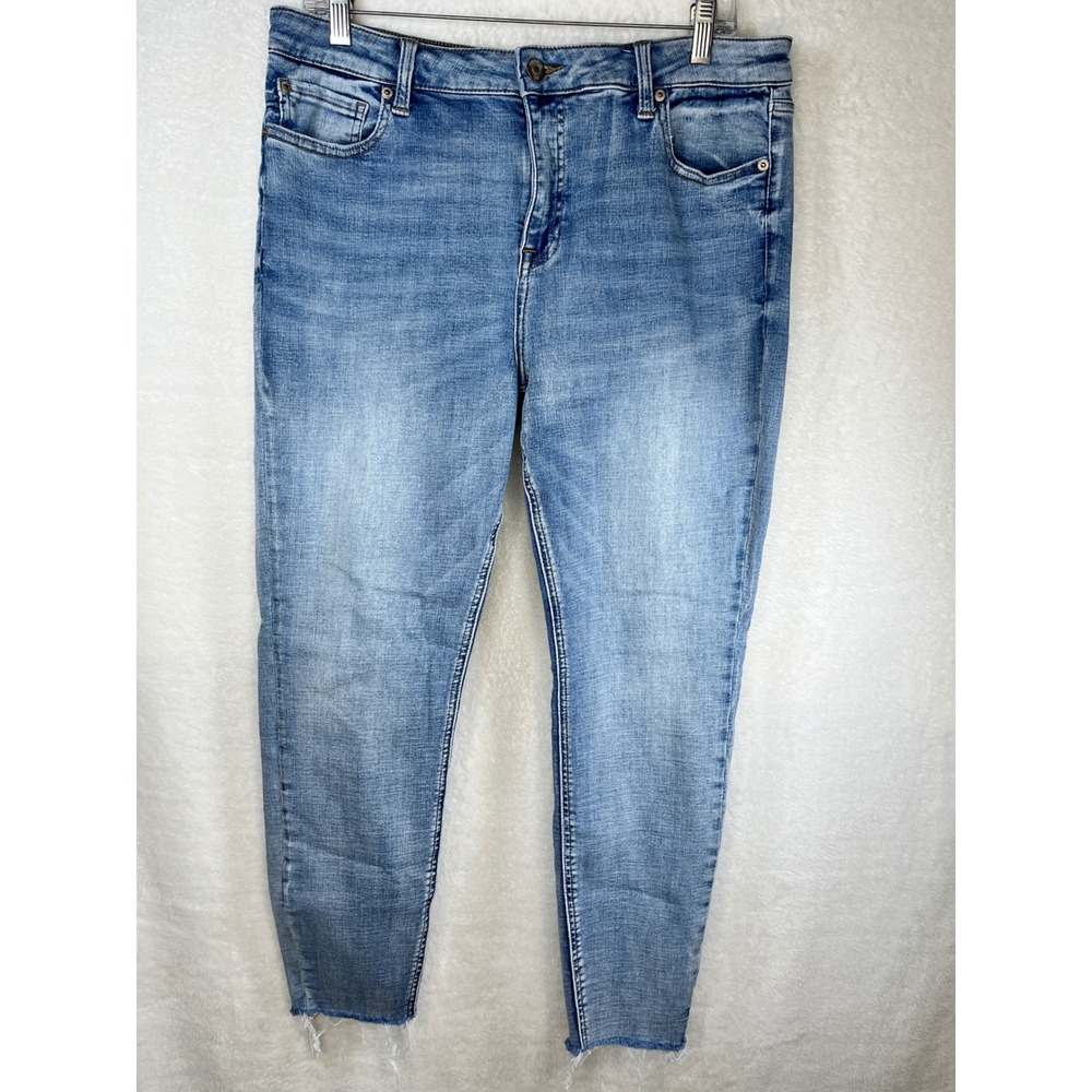 Pistola Jeans Womens‎ Size 33 Light Wash Denim Distressed Hem Casual Pants